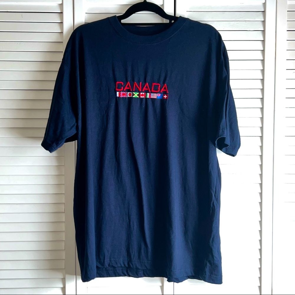 International Active Sport “Canada” navy short unisex sleeve tee